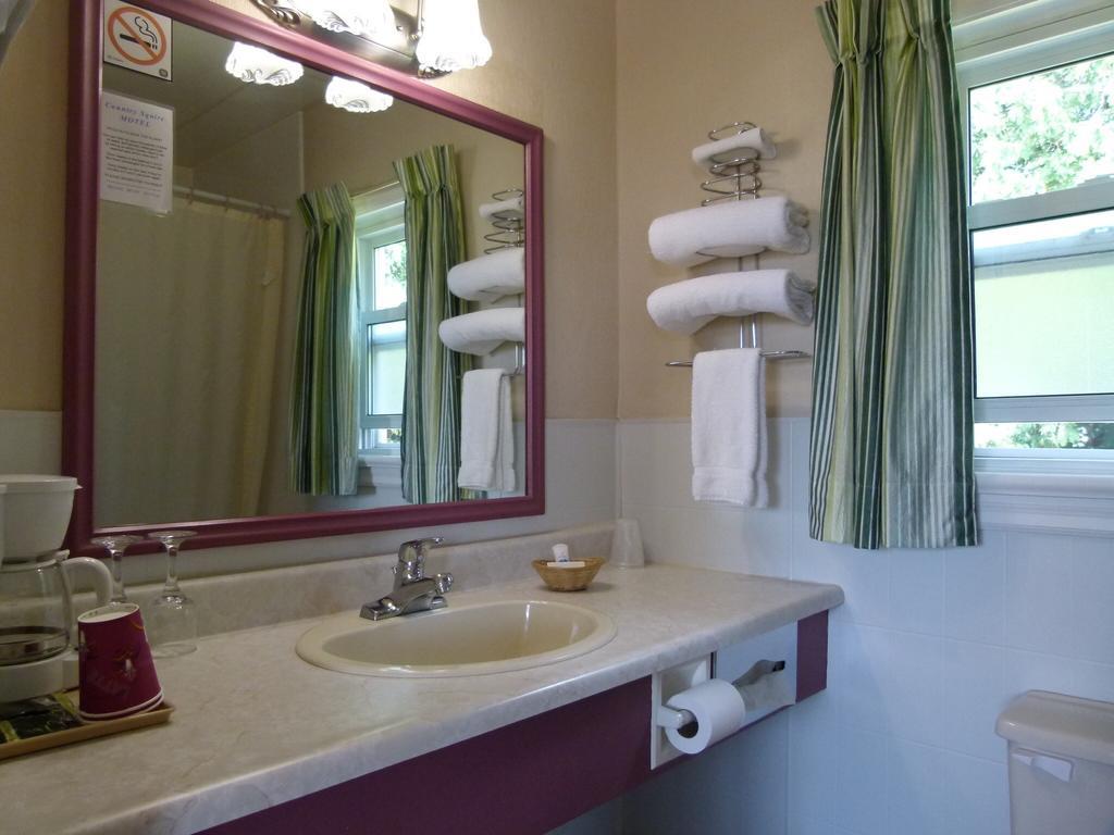 Country Squire Motel Arnprior Cameră foto